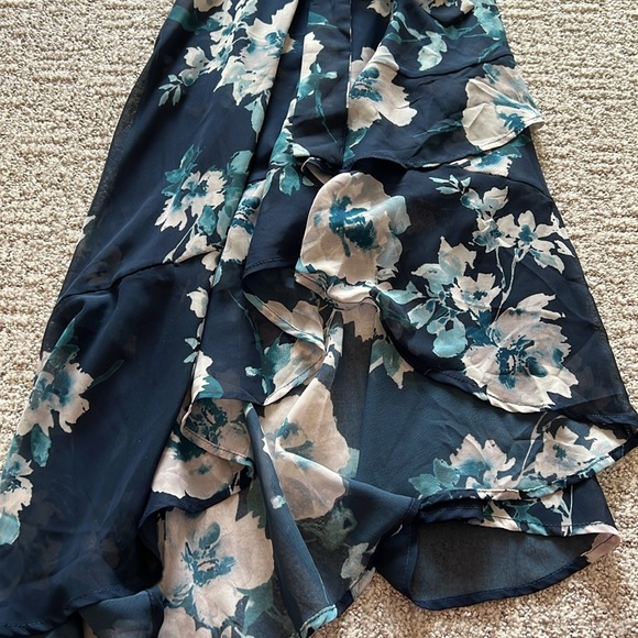 Trac High-Low Navy Floral Dress - Picture 3 of 6